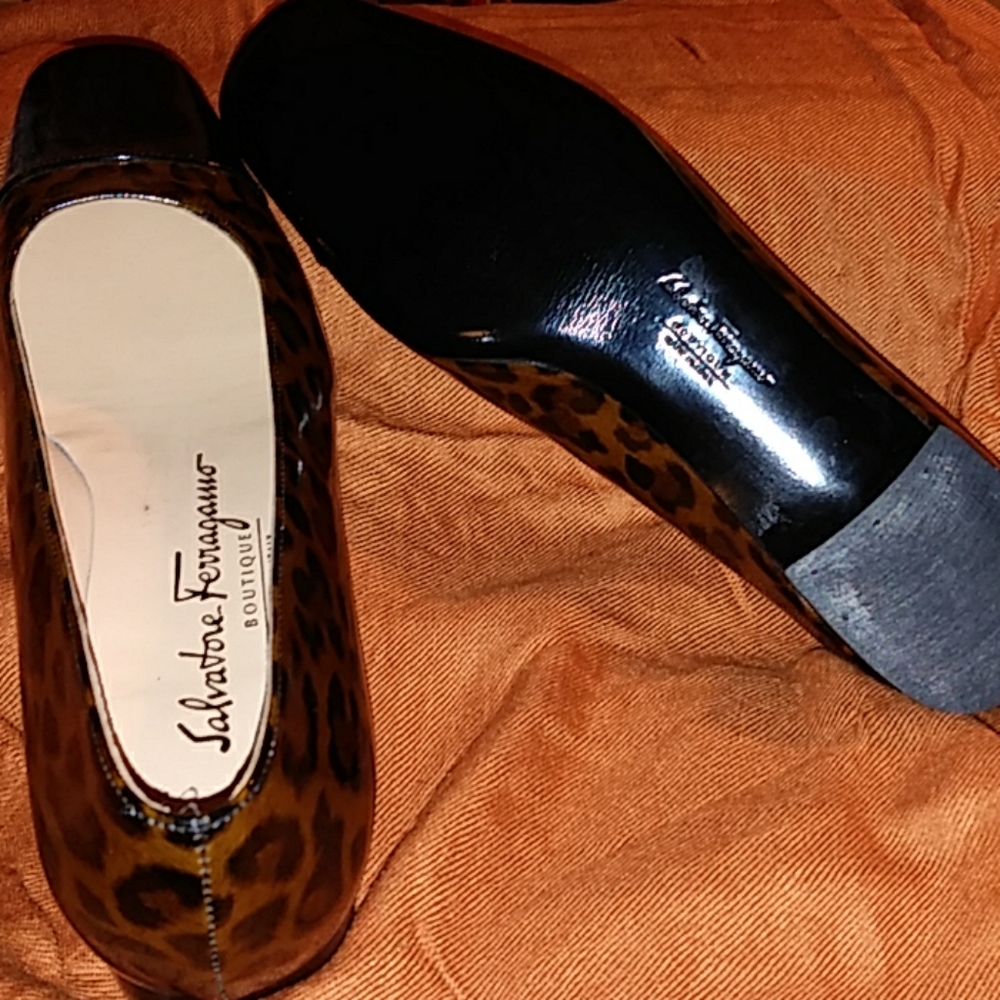 Shoes - Picture 3 of 4